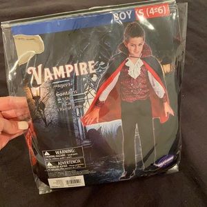 BRAND NEW VAMPIRE COSTUME